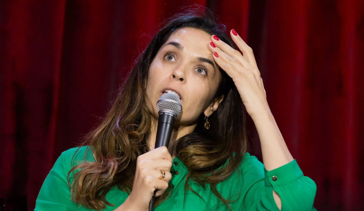 на фото Юлия Ахмедова 