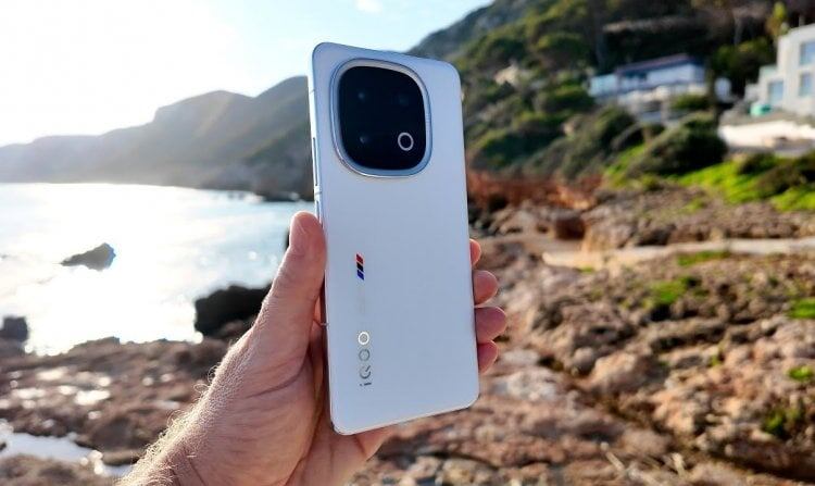    Один из самых доступных смартфонов на чипе Snapdragon 8 Elite. Фото: TechTablets