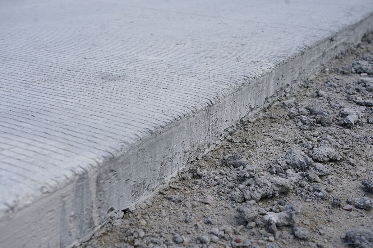 © Пресс-служба Правительства Калининградской области / gov39.ru / CC BY 4.0 (Строительство дороги из фибробетона в Калининградской обл.)