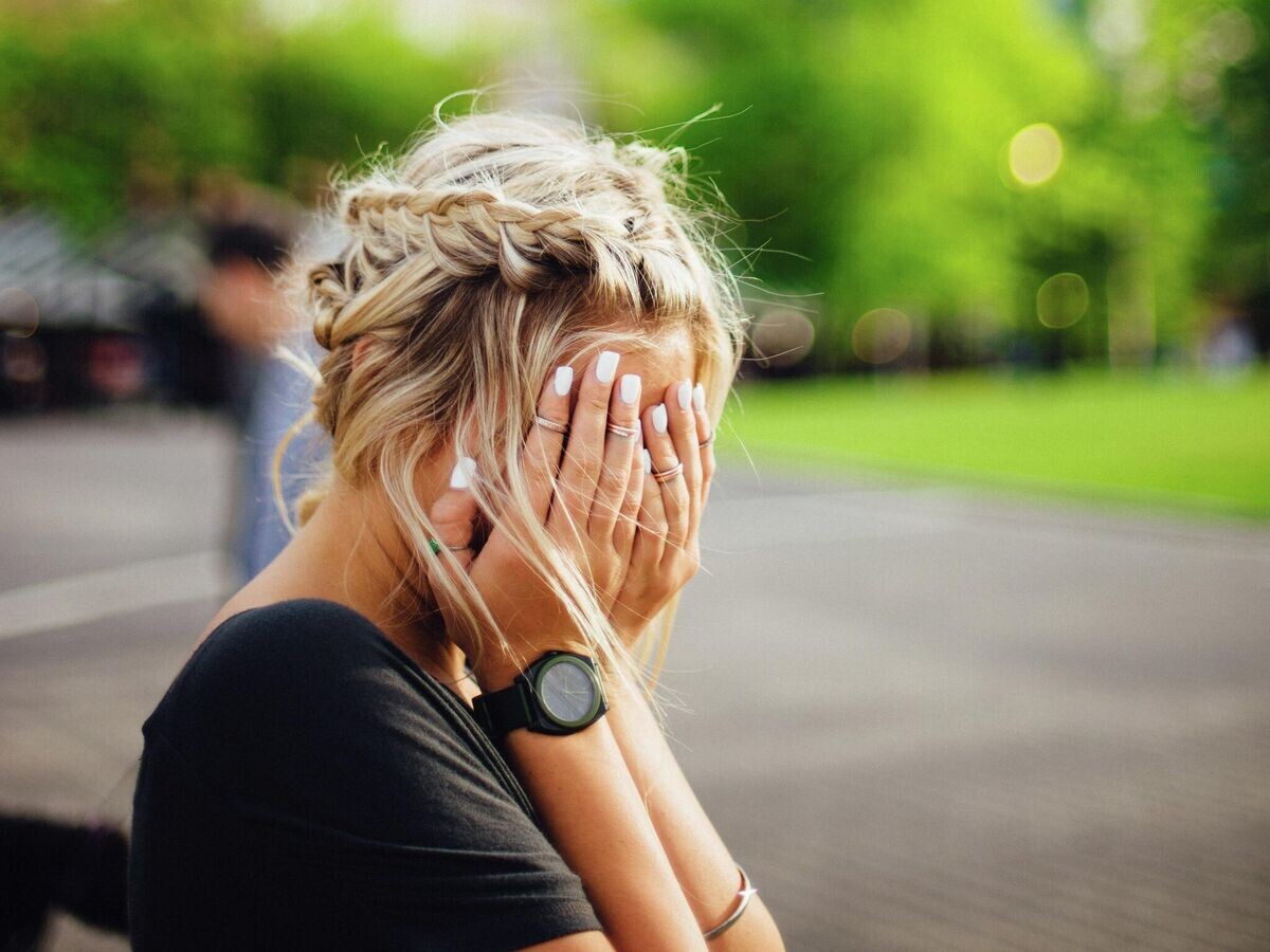    Мигрень© Фото : Unsplash/Abigail Keenan