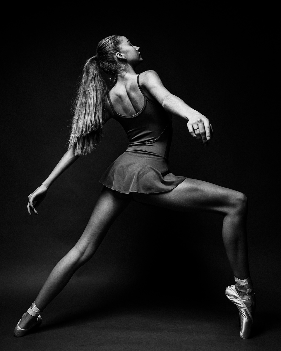 Martin Krystynek - Beauty in movement - Leica Q2 + Summilux 28 f/1.7 Asph - 1/500 sec, aperture 3.2, ISO 100