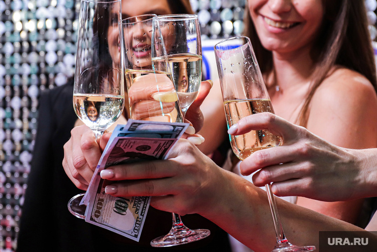    Новый год — это время чудес и волшебства, а еще — отличный повод повеселиться и пошутить