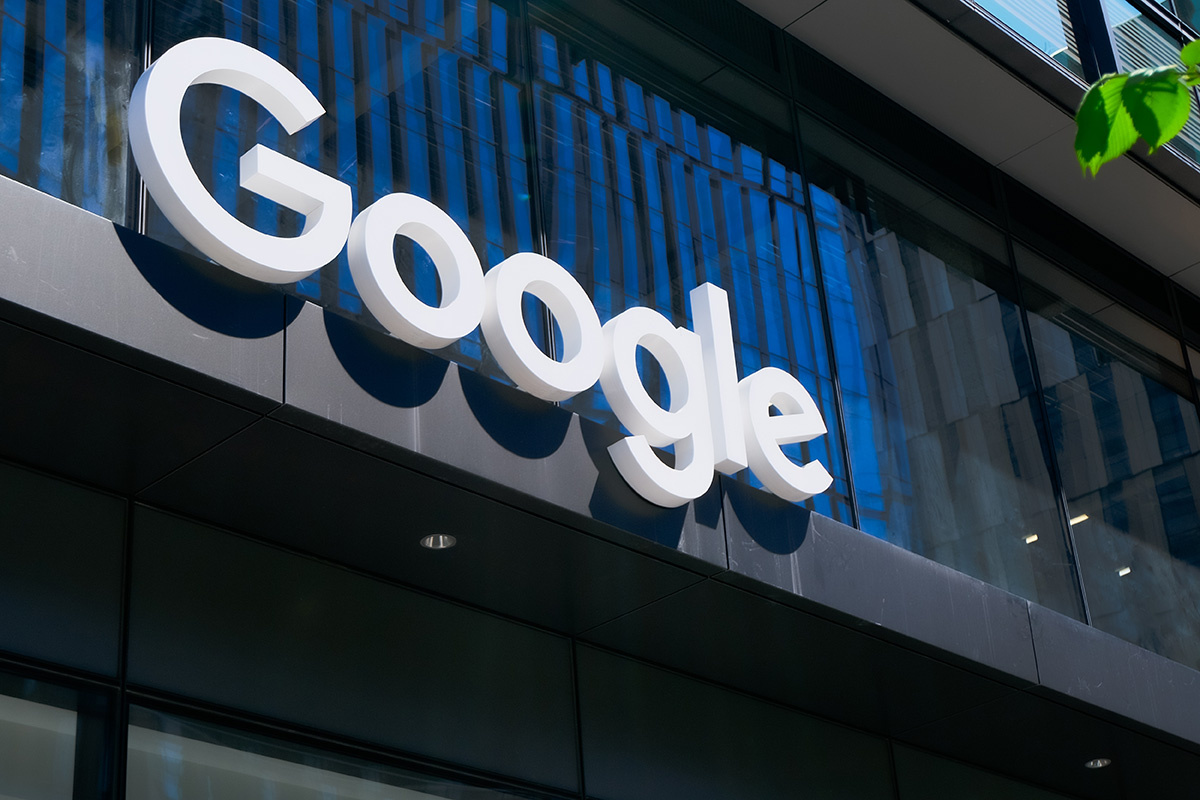 Veroniksha / Shutterstock / FOTODOM📷Логотип компании Google