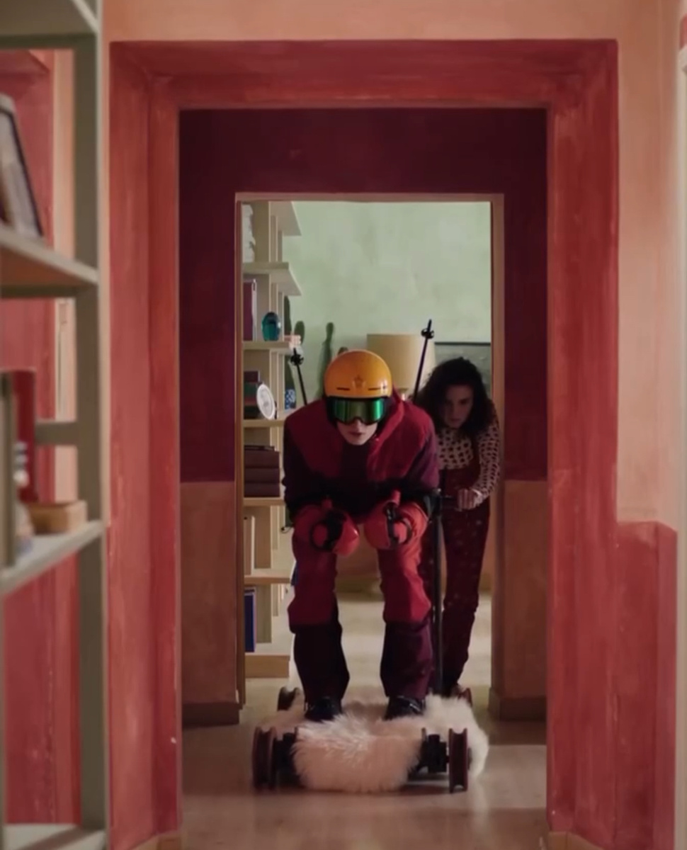 Moncler и Паоло Соррентино показали, что зима может быть вдохновляющей в ролике «Winter Can’t Wait»  