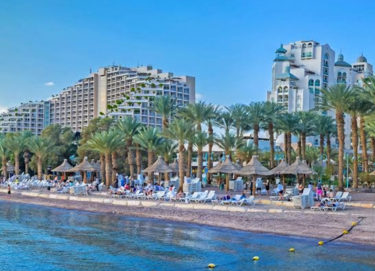 Вид на отели Эйлата с моря, Израиль
