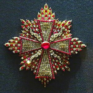Источник Википедия Предмет из рубинового гарнитура