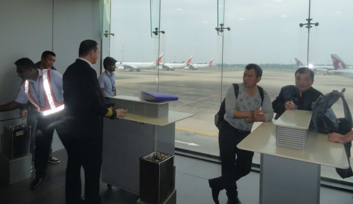 В заграничных аэропортах на случай задержки рейсов сохранились курилки. Но для нас главная забота – это здоровье пассажиров / Фото: Vostok.Today