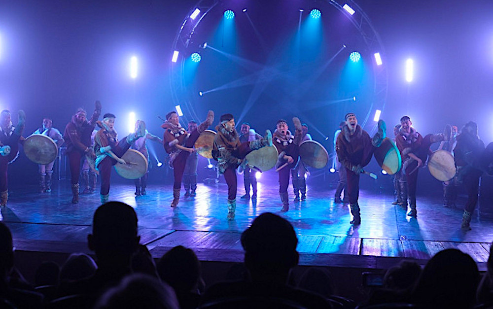 Выступление на юбилейной церемонии. Источник: sakha.gov.ru