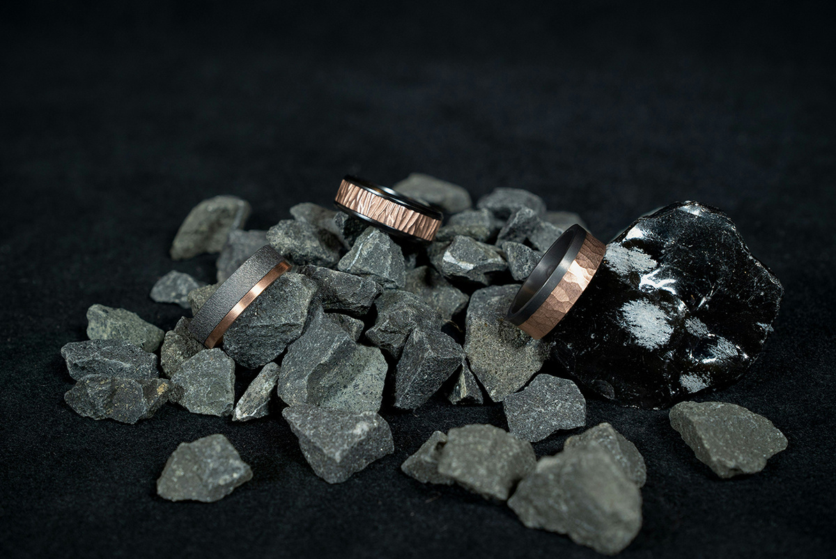 Photo by <a href="https://unsplash.com/@avonlea_jewelry>