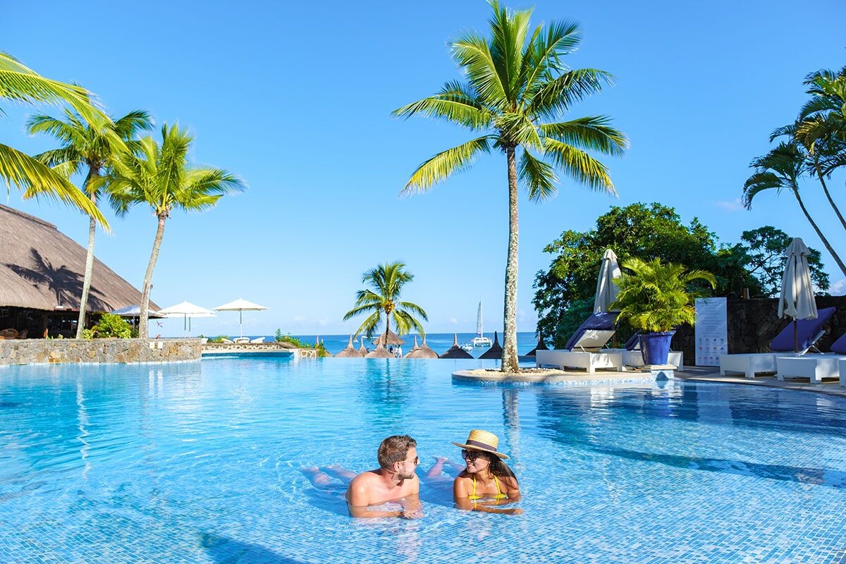 Многие пары мечтают совершить свадебное путешествие на Маврикий. Источник: Shutterstock📷
