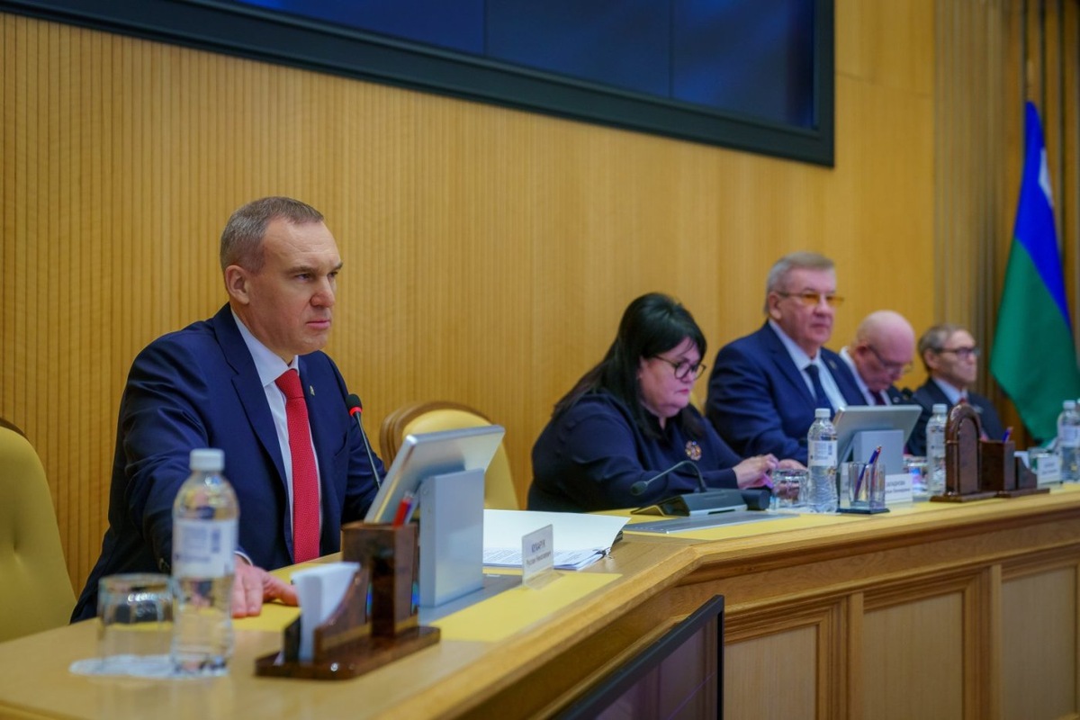    Руслан Кухарук и Борис Хохряков рассказали о совместных планах правительства и депутатов на 2025 год