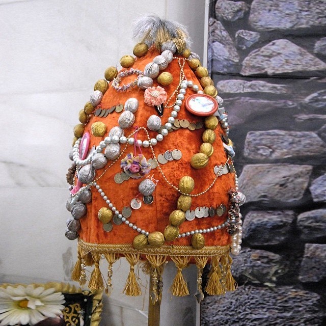 Къоз Бëрк (Ореховая шапка) 