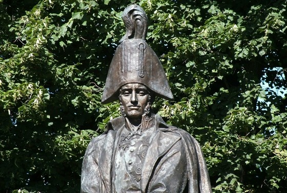    Памятник Барклаю де Толли