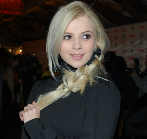    Мика Ньютон