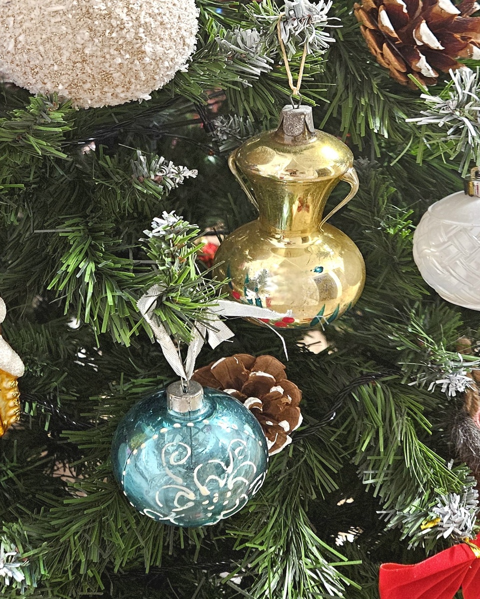 Ваза 1950-ые. Почему-то я думала, что это кувшин, но, оказывается, ваза.