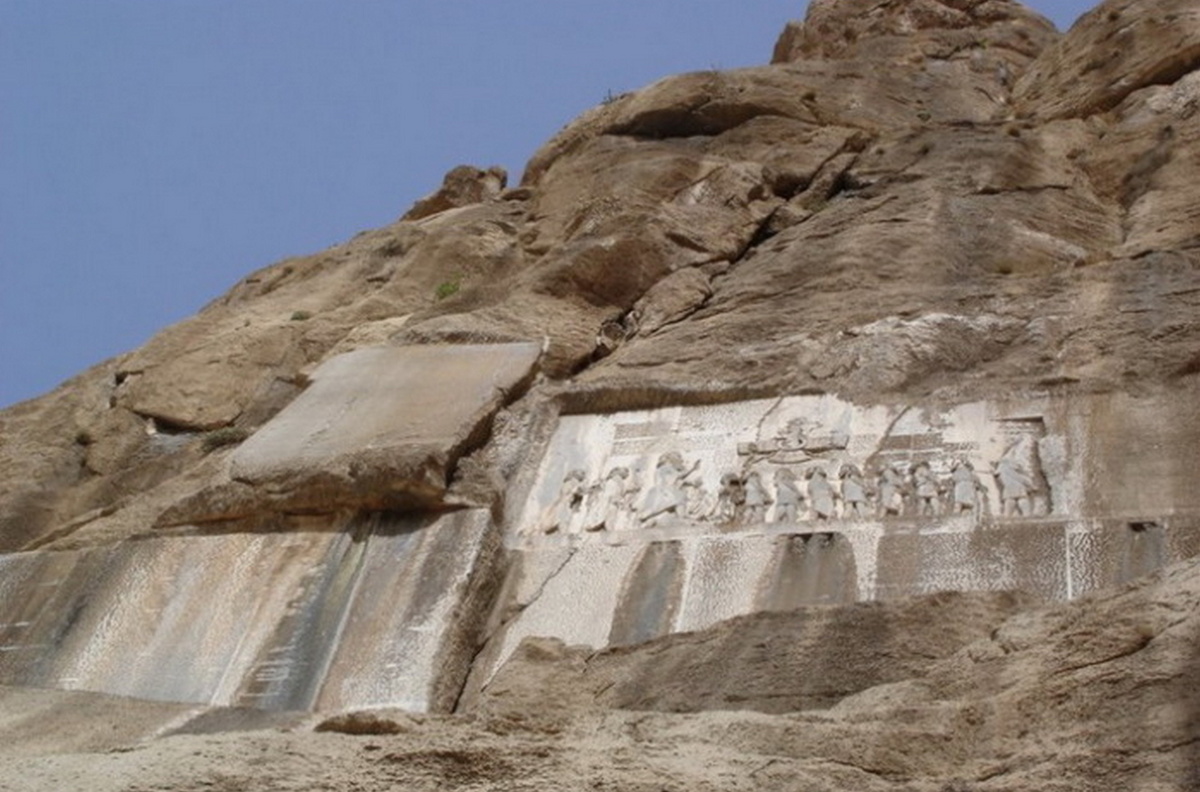 Якобы произведение царя Дария
