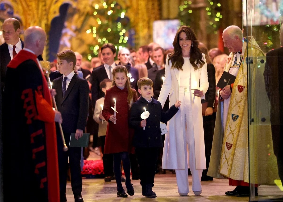 Кейт Миддлтон на рождественском концерте с детьми, 2023. Фото: getty images