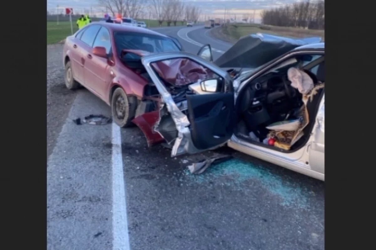    На Кубани в лобовом ДТП один человек погиб, трое пострадали