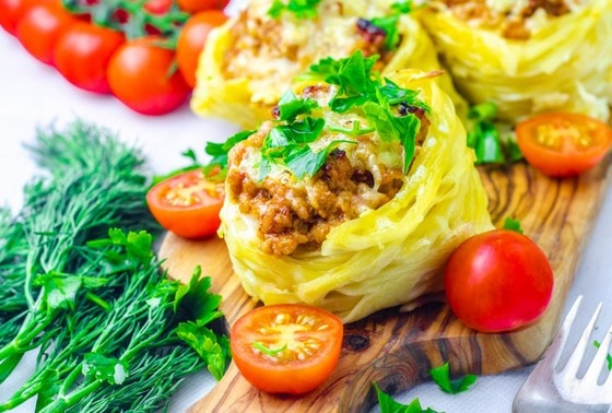    Макароны-гнезда с фаршем в духовке, пошаговый рецепт с фото