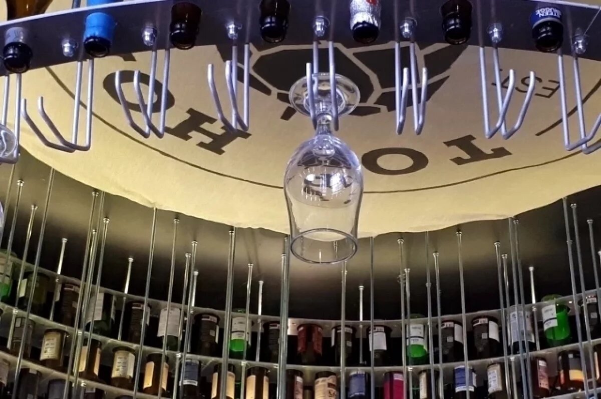    В Тюмени сотрудники ДПС начали дежурить у заведений общепита