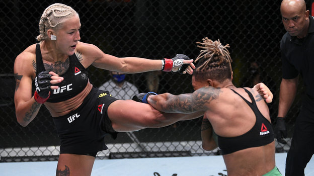    Мария Агапова и Шэна Добсон. Getty Images