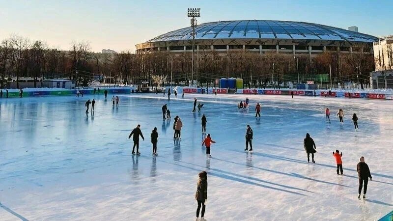 Отдохнуть можно за ограждениями на лавочках или в мягких креслах. Фото: степан шампаров / Яндекс Карты