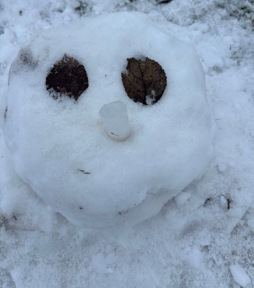 Вот такого доброго товарища моя дочка слепила. 