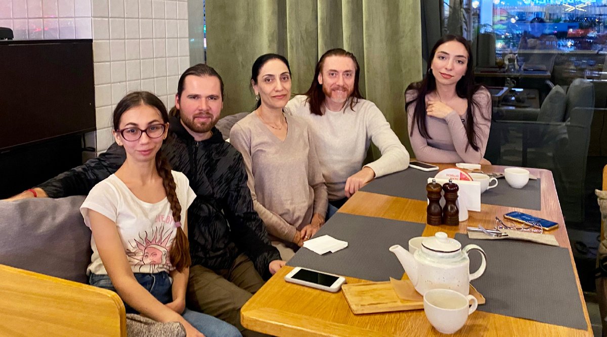 Мы давно лично знакомы с Имрамом и его семьей