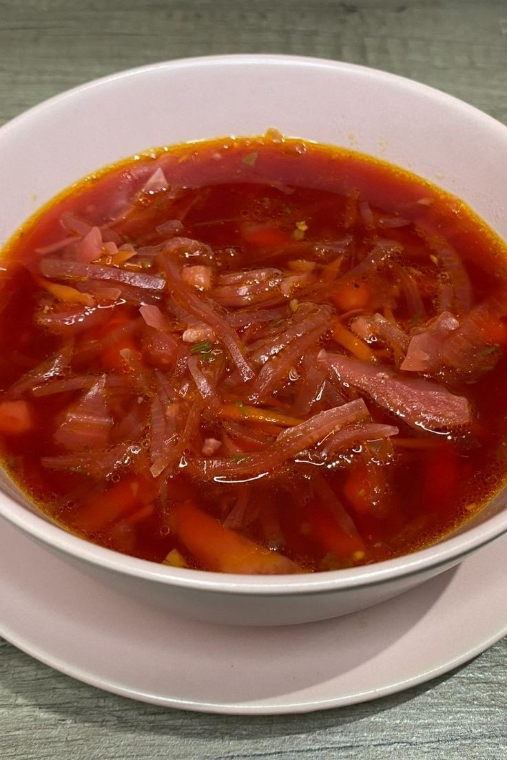 "Путь к сердцу мужчины лежит через его желудок, путь к сердцу женщины лежит через любовь , заботу,верность и нежность ".