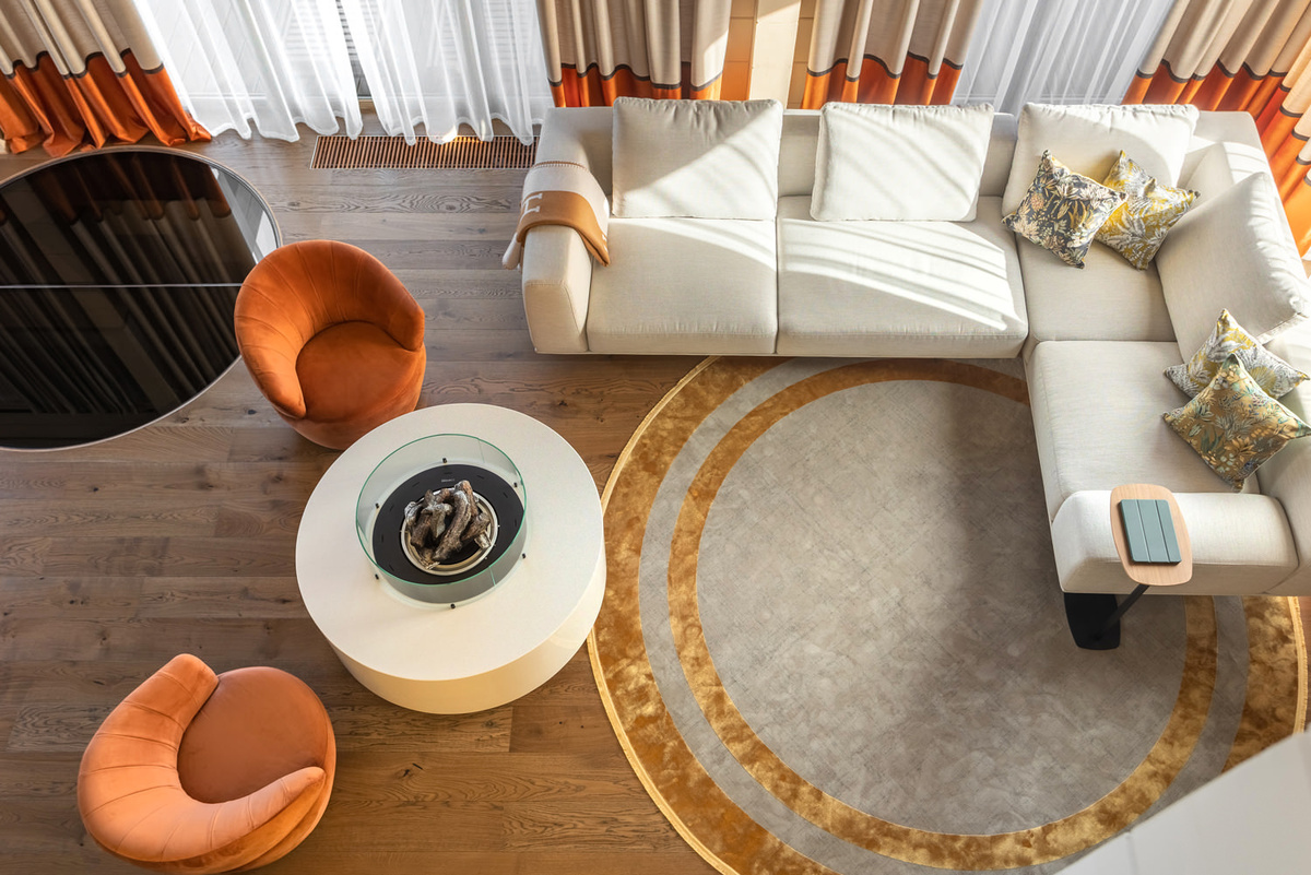 Гостиная в загородном доме по дизайну Елены Федоровой.