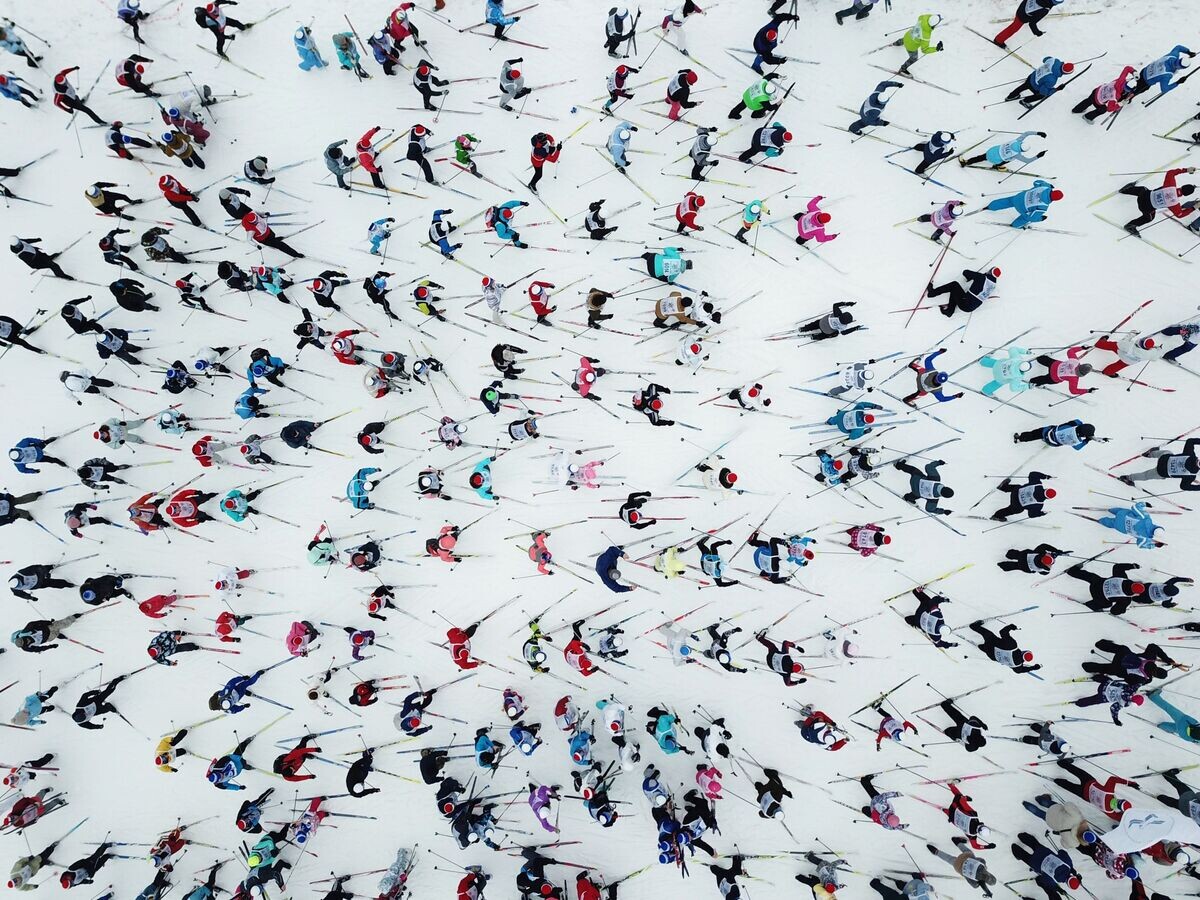    Участники на дистанции Всероссийской массовой лыжной гонки "Лыжня России - 2019"© РИА Новости / Максим Блинов