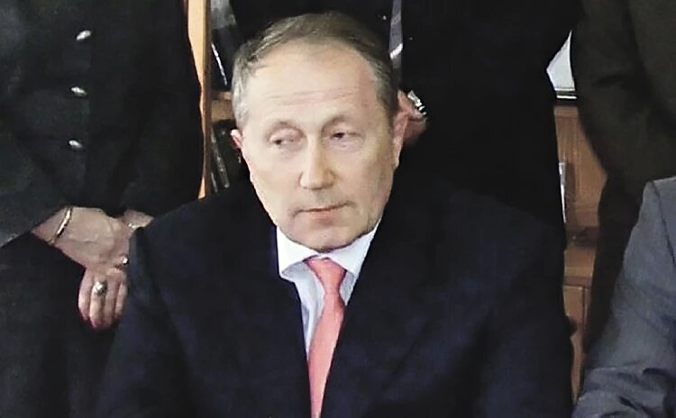 Олег Бурлаков.