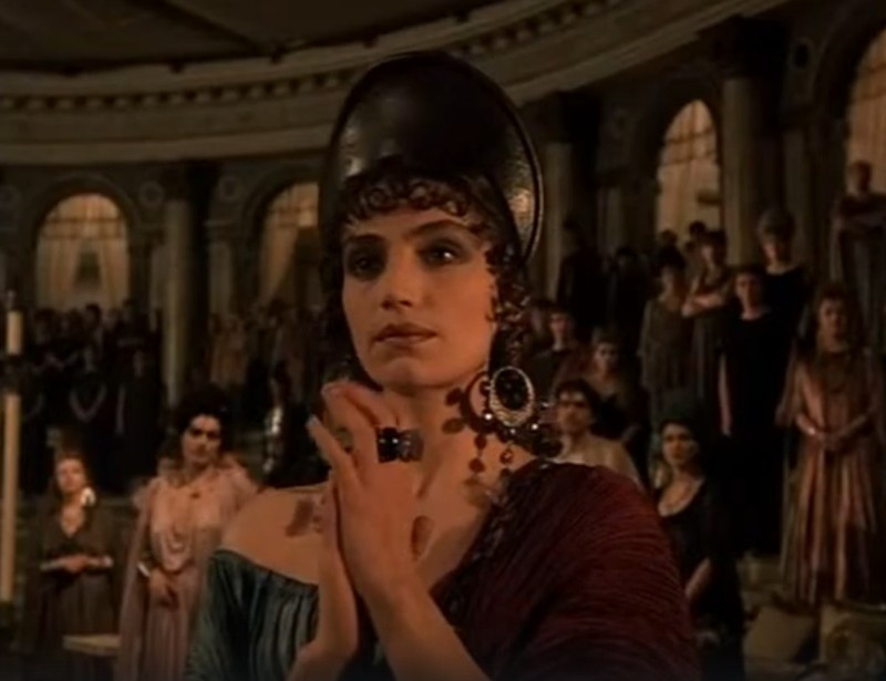 Актэ в исполнении Анхелы Молина. Кадр из фильма "Quo vadis?" (1985).