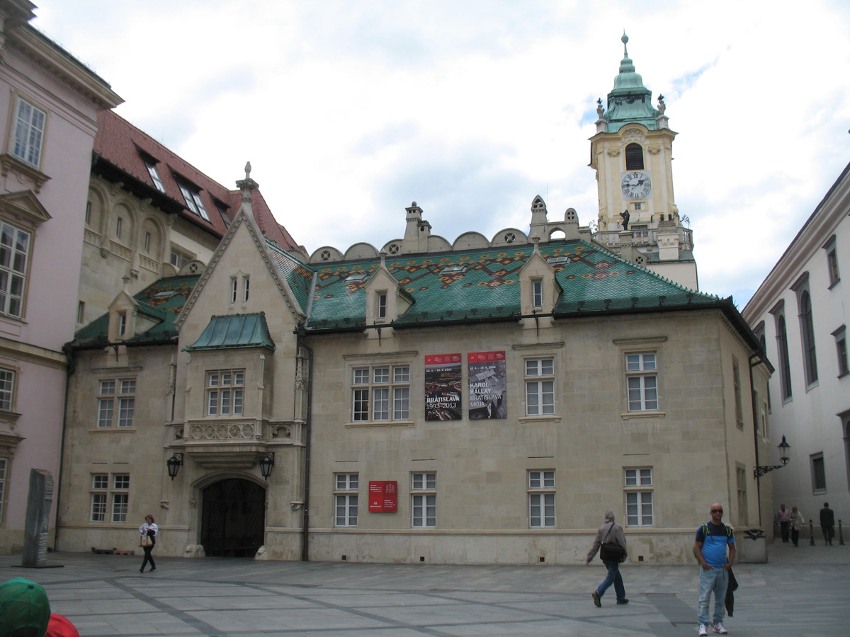 Улочка в исторической части Братиславы