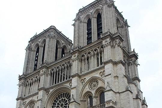    В Нотр-Даме пройдёт первая ночная служба после реставрации