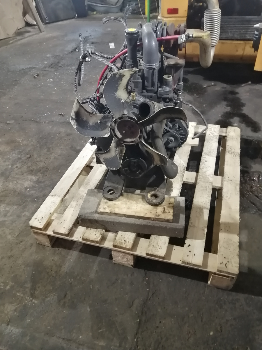 Двигатель Perkins ism n844m3 вроде так его зовут.