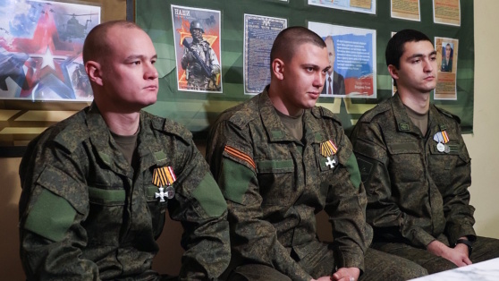    Минобороны РФ предложило присваивать воинские звания добровольцам Роман Захаров