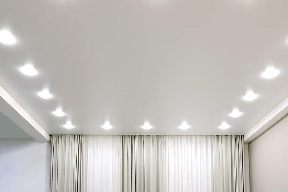    Первые натяжные потолки использовали еще в древности. / Фото: iStock