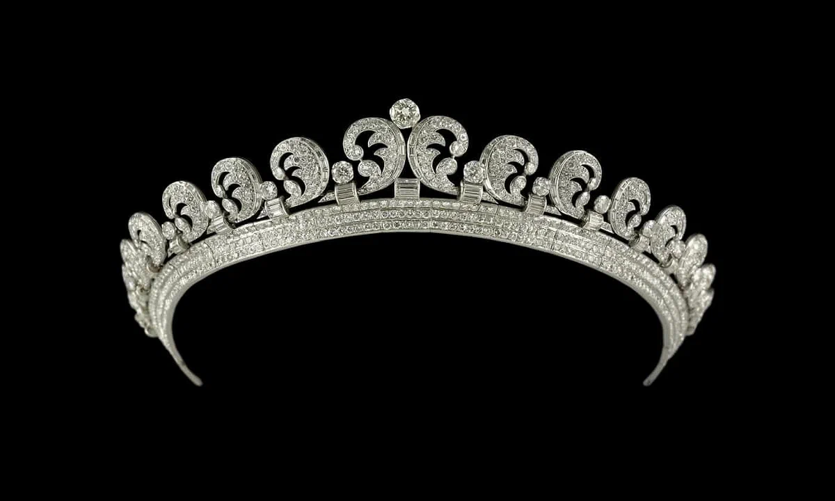 Тиара Halo от Cartier