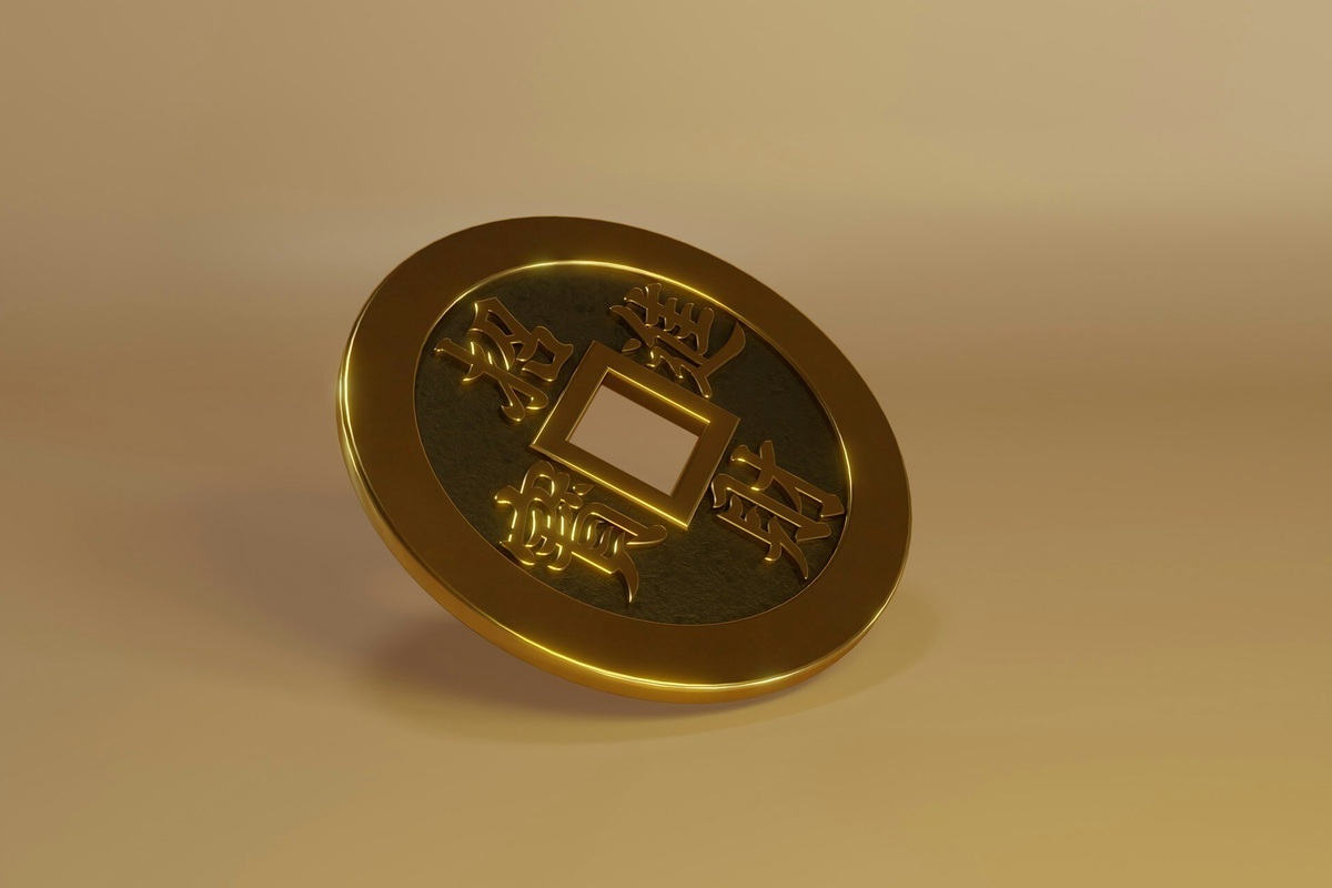     Зачем в центре древних китайских монет делали квадратное отверстие?