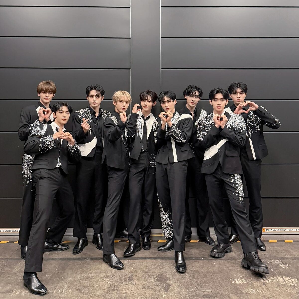    ZEROBASEONEСоцсети