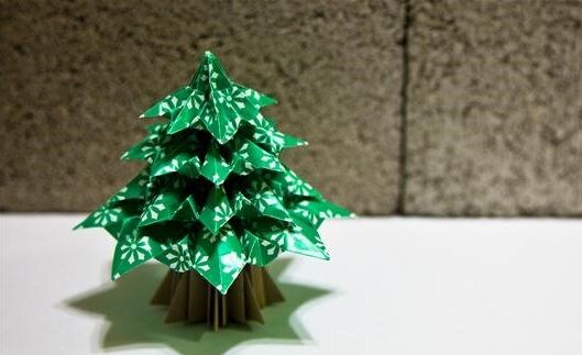    В технике оригами   
Источник: BY JUSTIN MEYERS