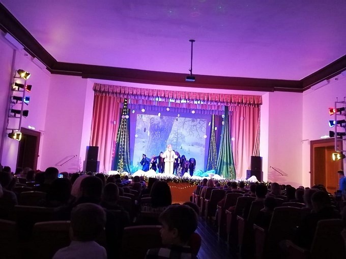 Представление в Доме культуры