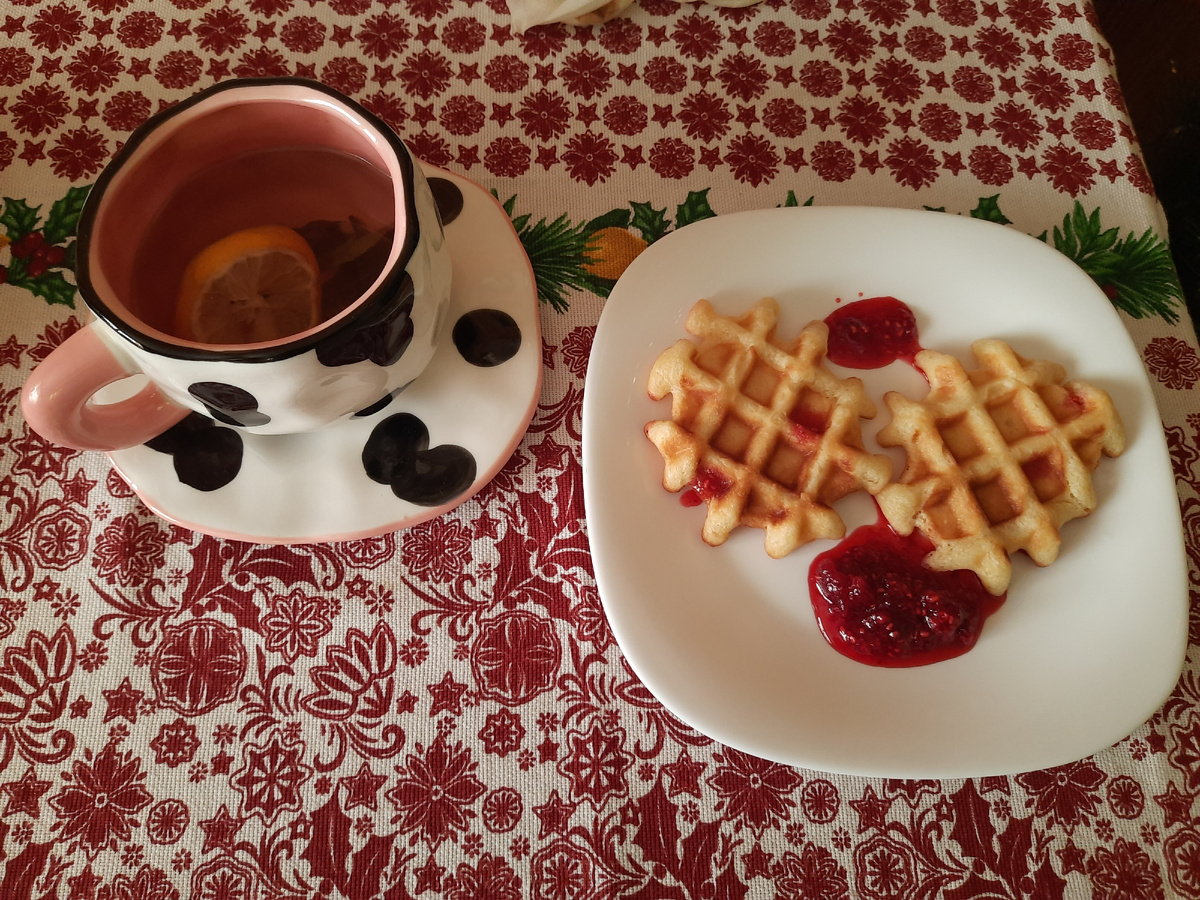 Вафли с малиной