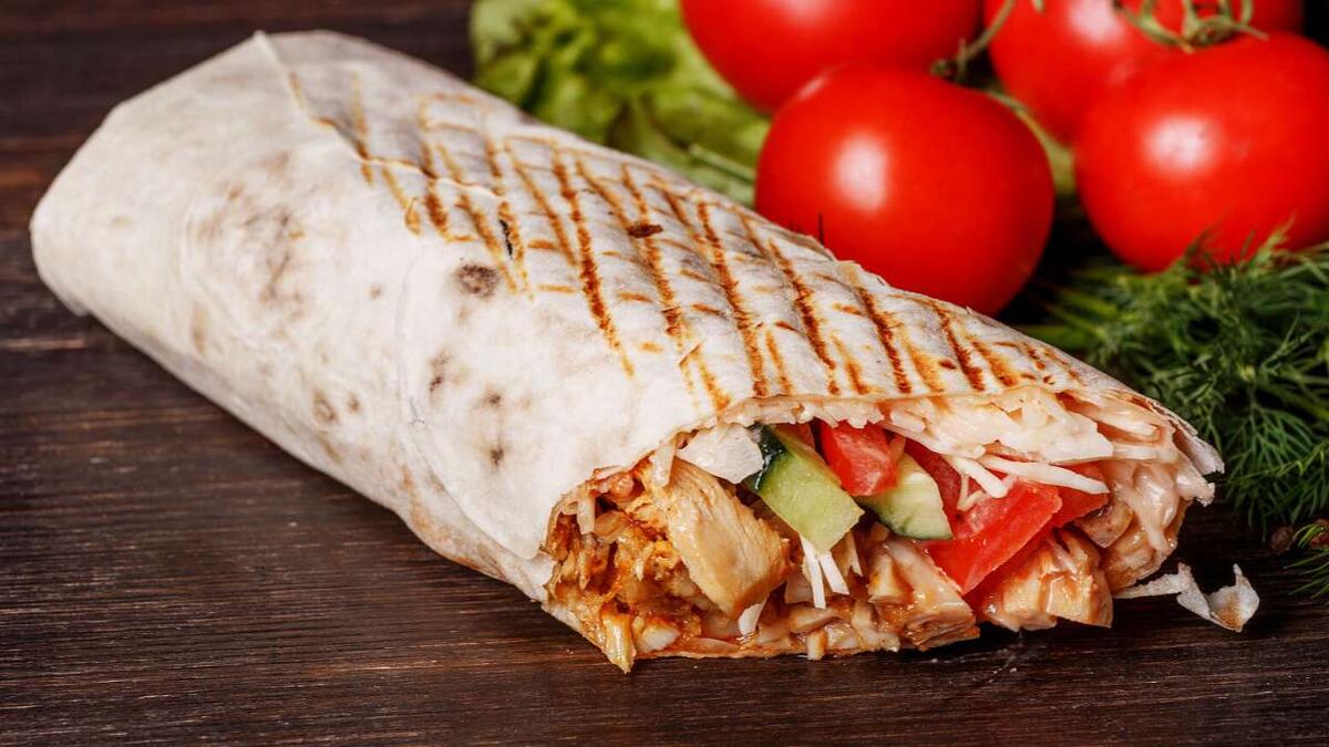    В России в 2025 году вступит в силу ГОСТ на шаурму