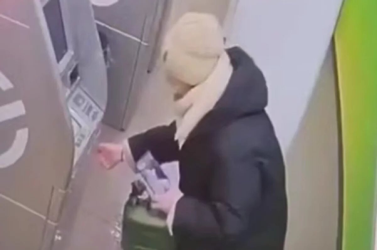    Полиция в Норильске задержала женщину, которая подожгла банкомат