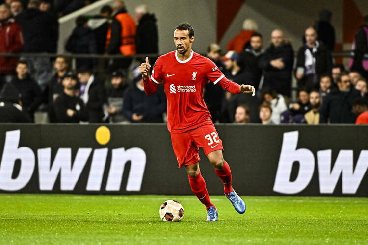    В «Рубин» приглашали Жоэля Матипа.   
Фото: Panoramic, Keystone Press Agency, globallookpress.com