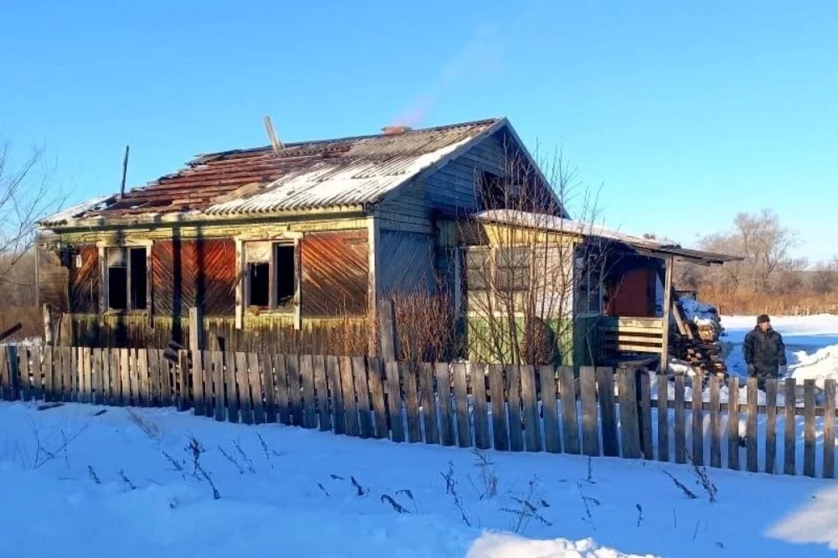    Жительница ЕАО ползком вытащила на себе мужа из охваченного огнём дома