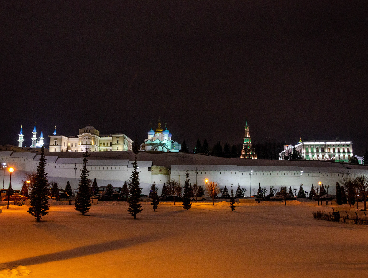 Вид со стороны Дворца Земледельцев