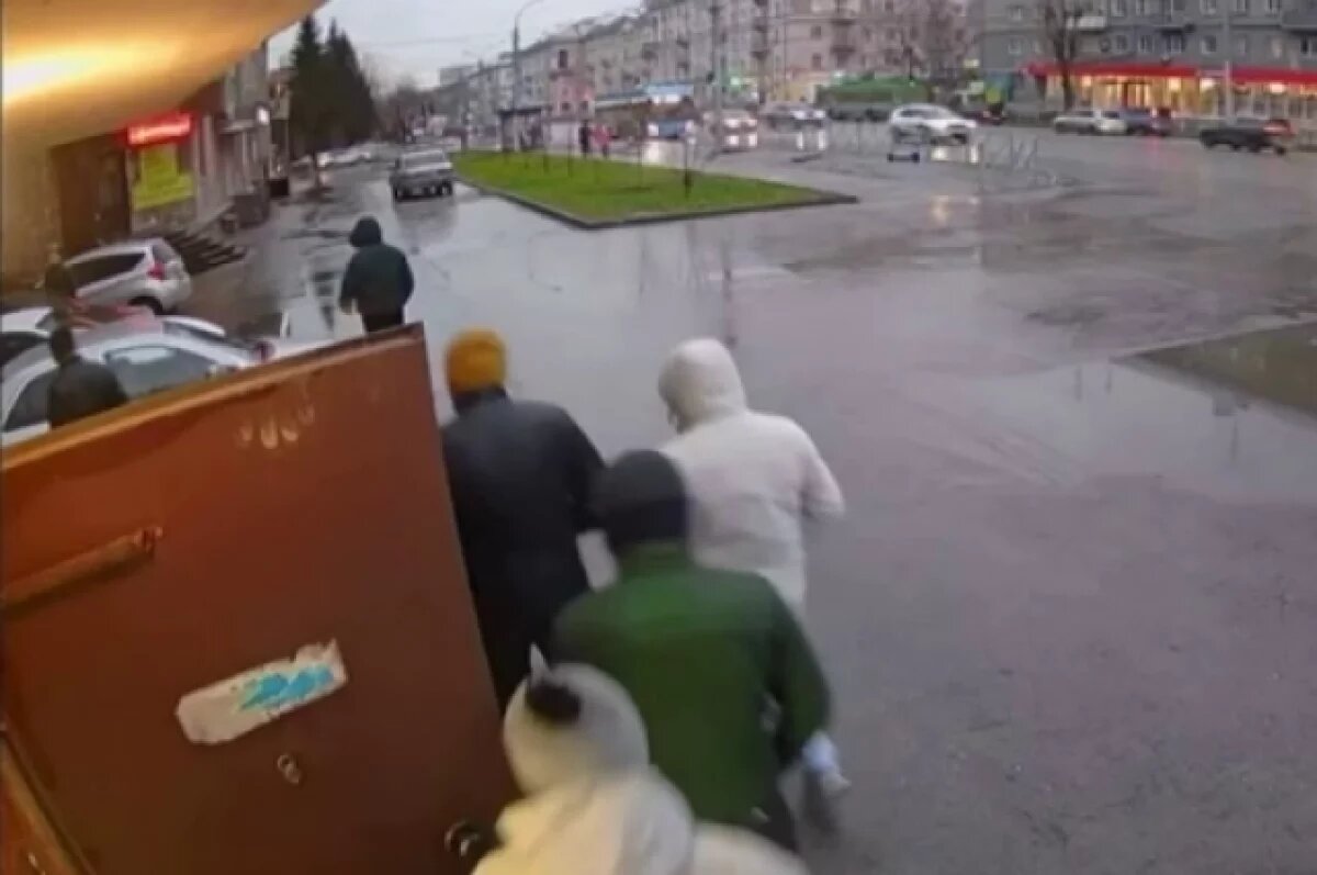    Выходцев из Средней Азии подозревают в вымогательстве 500 тыс у новосибирца